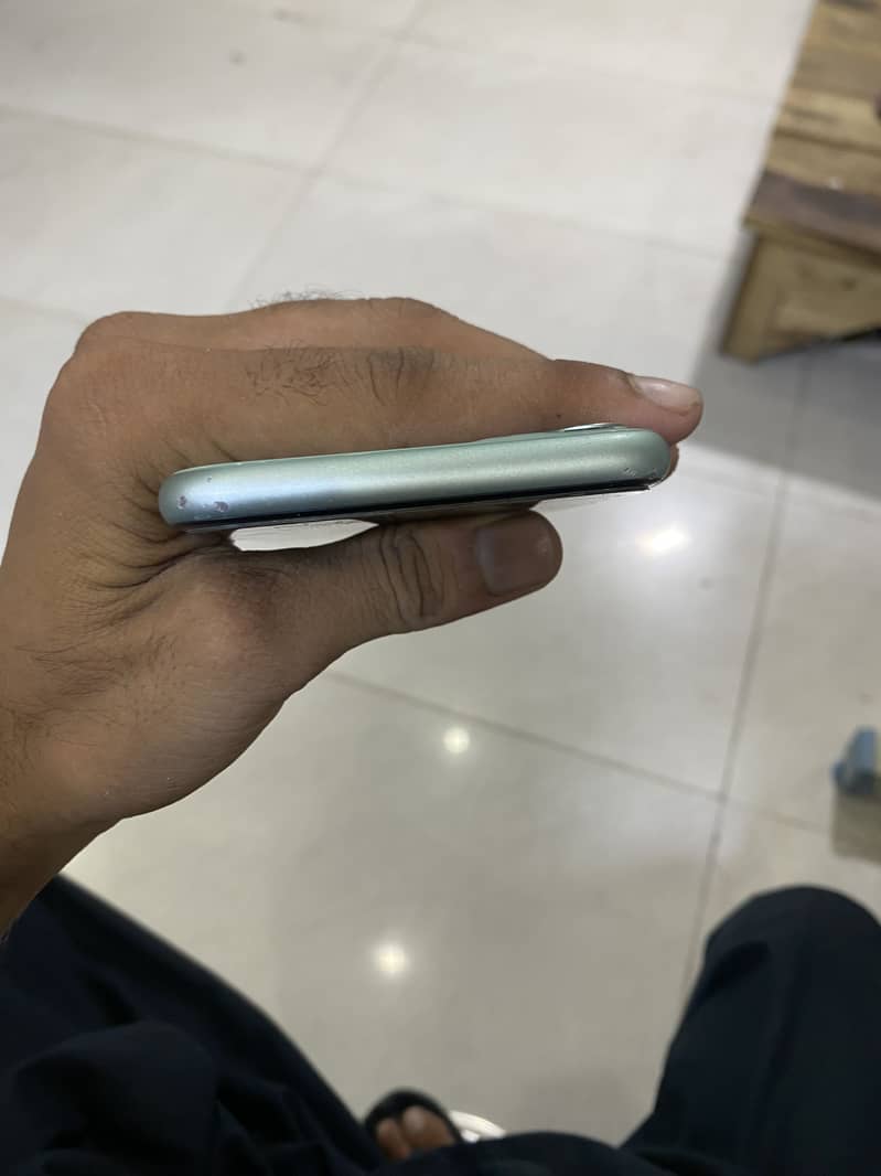 Apple iPhone 11 2