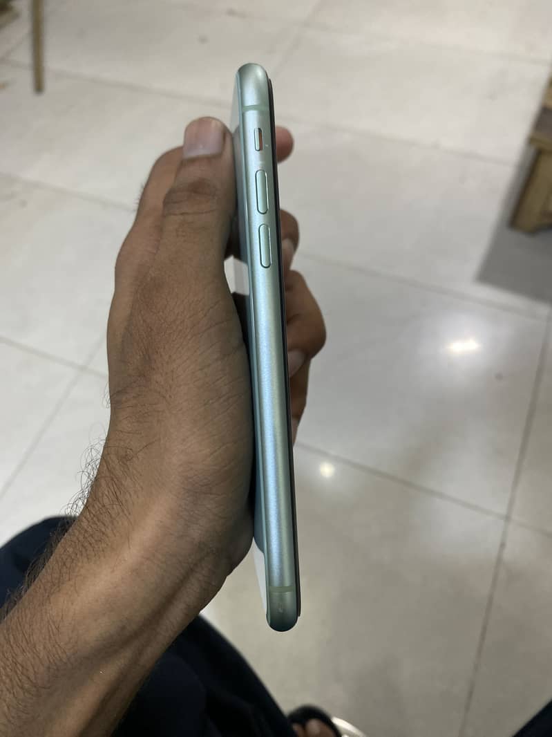 Apple iPhone 11 5