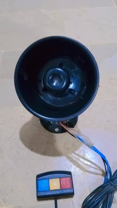 HORN  3 SOUND  15 DAYS USED