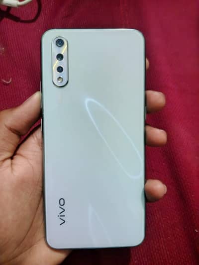 Vivo S1