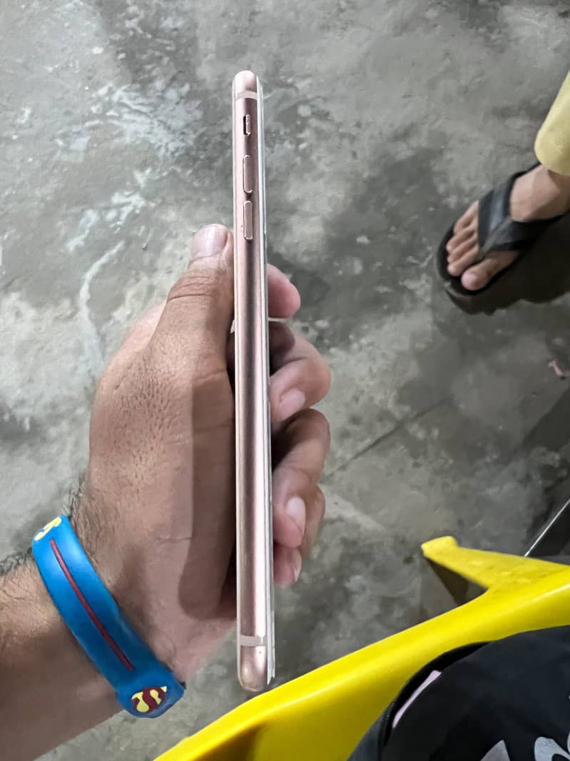 Apple iPhone 8 Plus 7