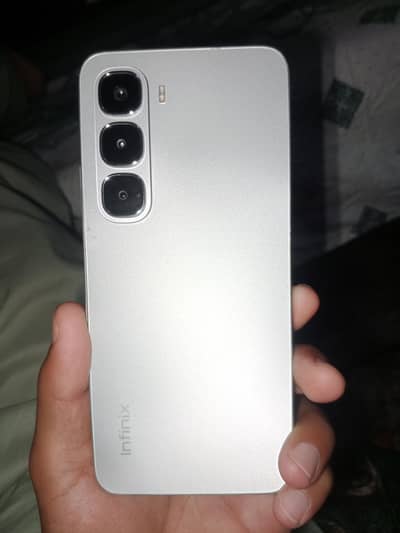 Infinix hot 60i  6+4/128 exchange possible