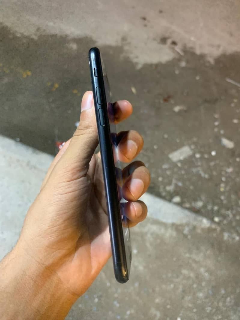 Apple iPhone SE 3