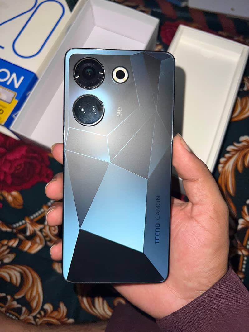 Tecno CAMON 20 1