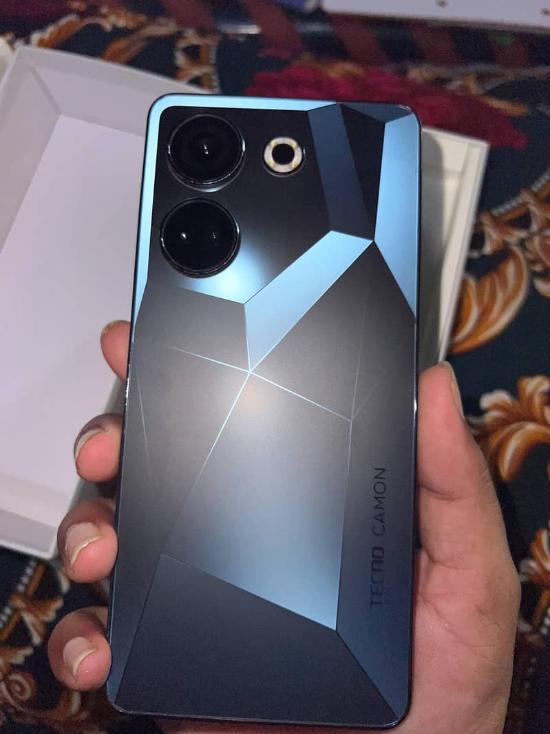Tecno CAMON 20 3