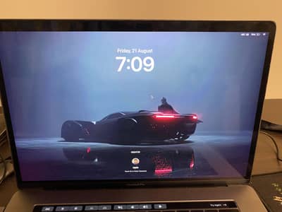 Macbook Pro 2017 - i7 Quad Core | 16gb Ram | 512gb SSD