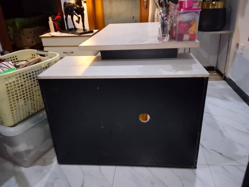 office table 0
