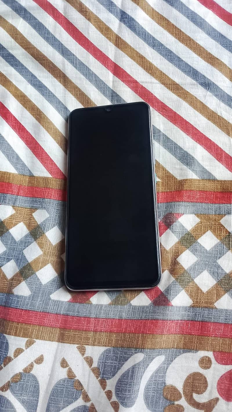Vivo V21 1