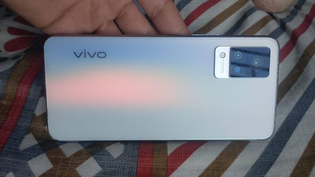 Vivo V21 3