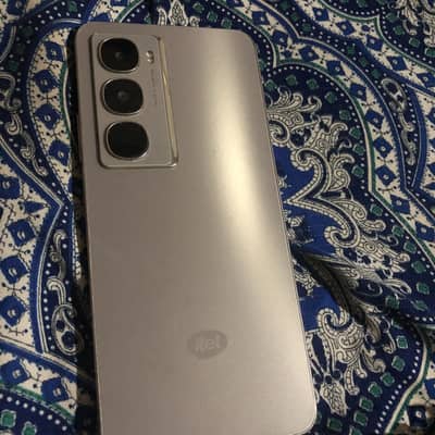 Itel City 100