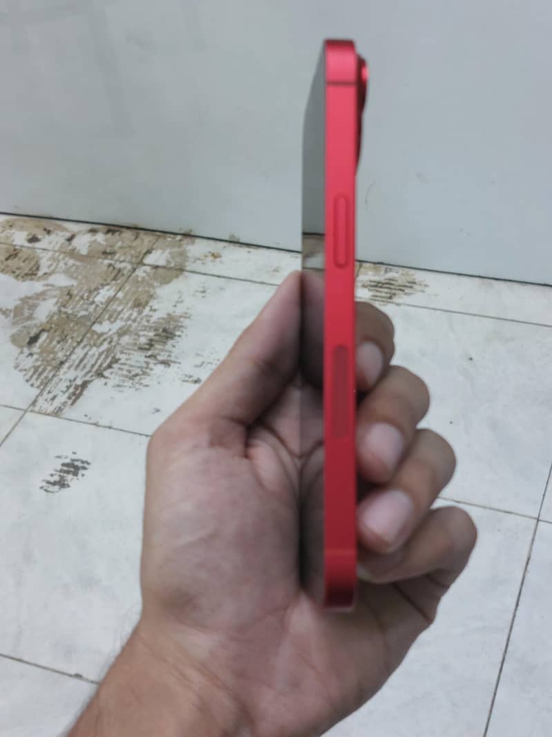 Apple iPhone 14 3