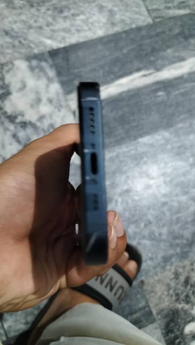 Apple iPhone 14