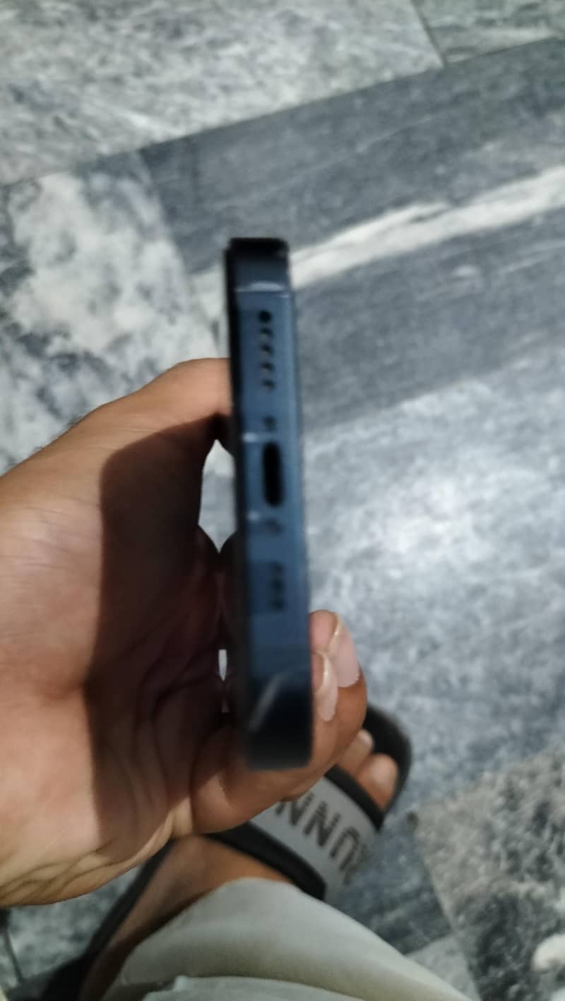 Apple iPhone 14 0