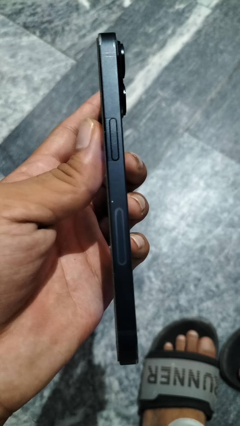 Apple iPhone 14 2