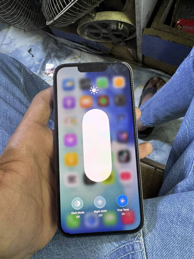 Apple iPhone 13 Pro 2