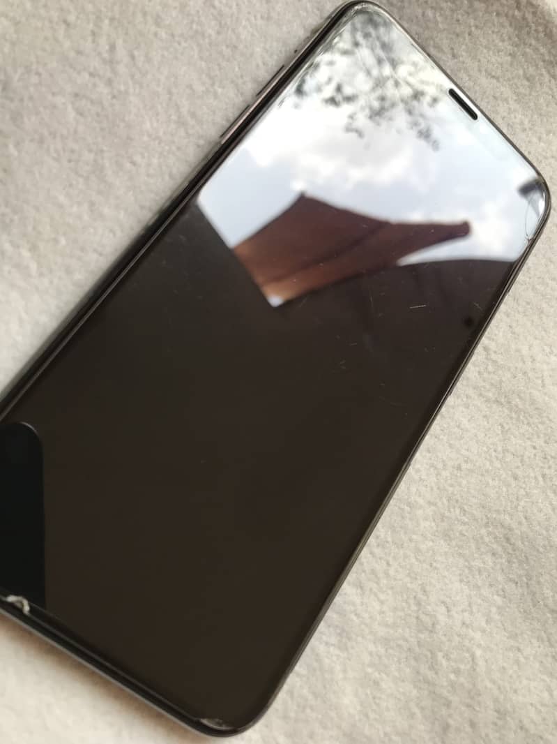 Apple iPhone X 3