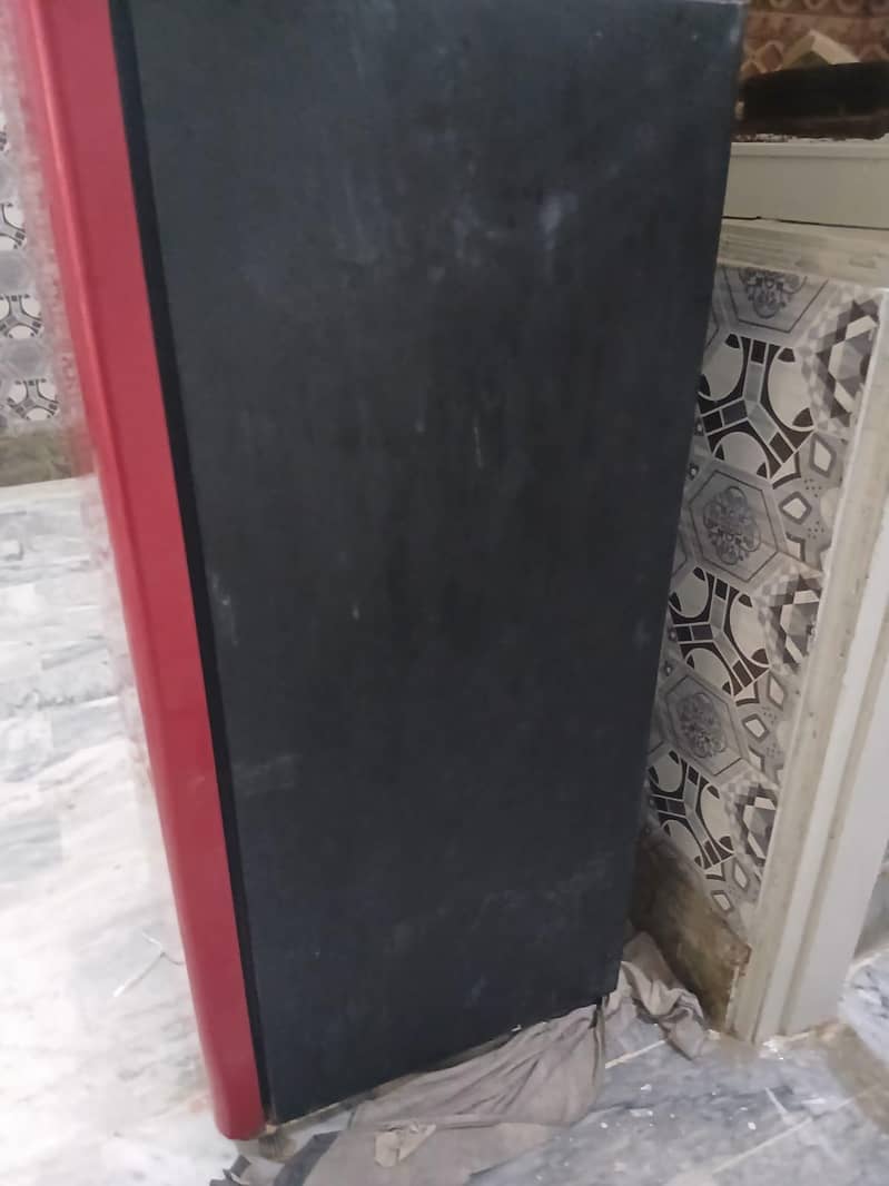 Refrigerator 3