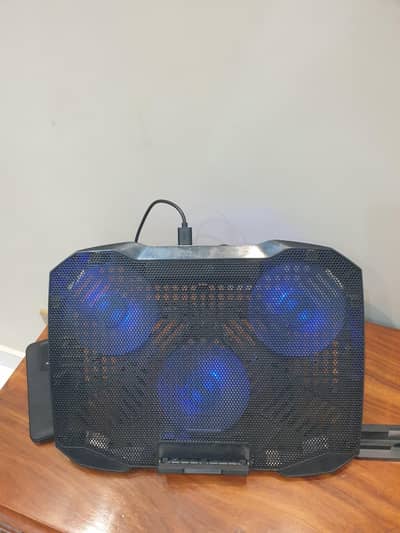 3 fan type laptop cooler. With Adjustable Height.