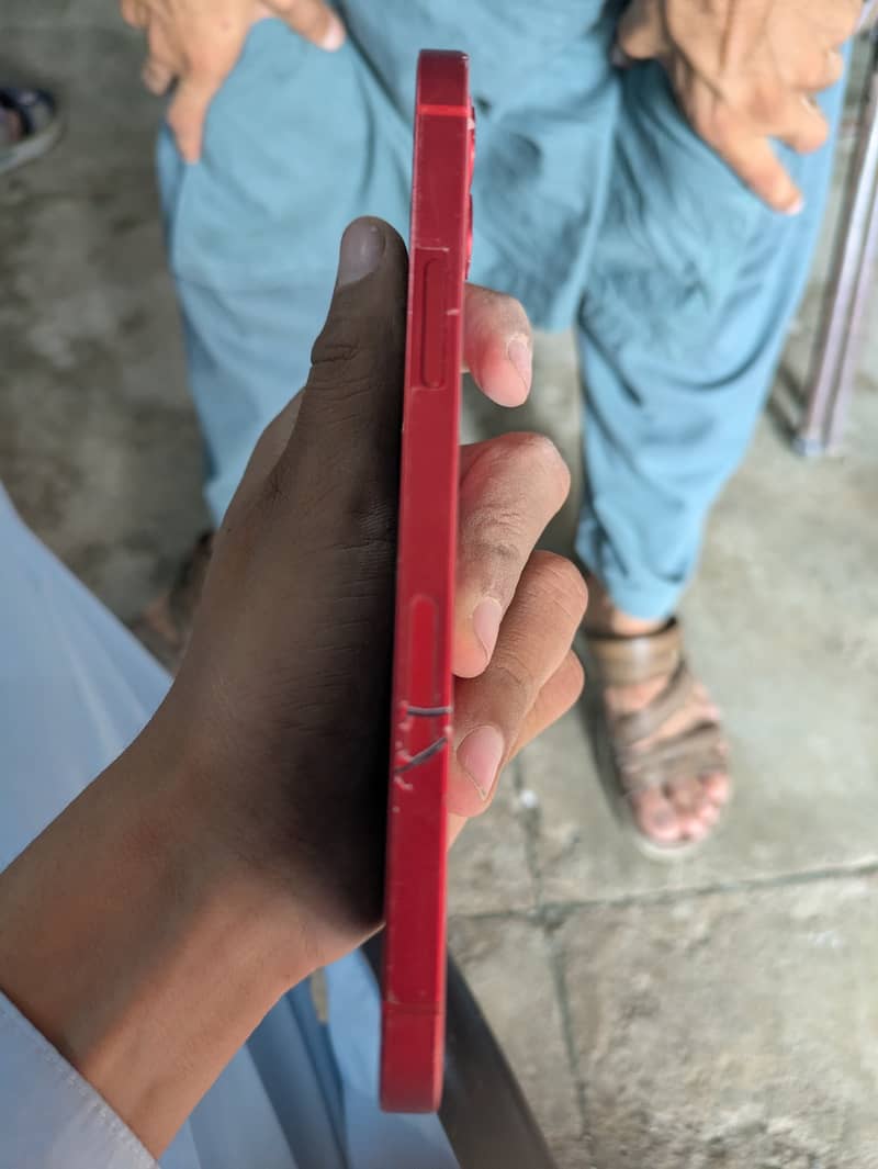 Apple iPhone 12 3