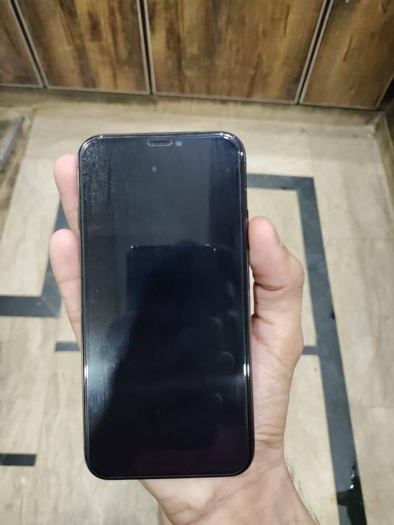 iPhone XS sim working 1