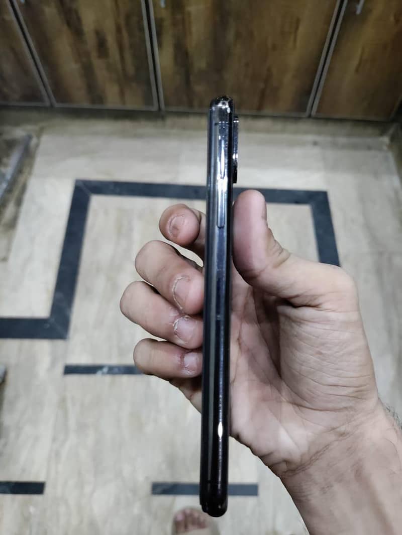 iPhone XS sim working 5