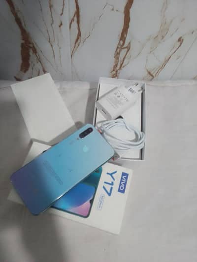 vivo y17 8/256 with box charger