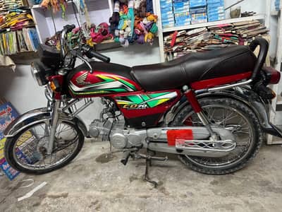 Honda CD 70 (2022 Model) – Excellent Condition