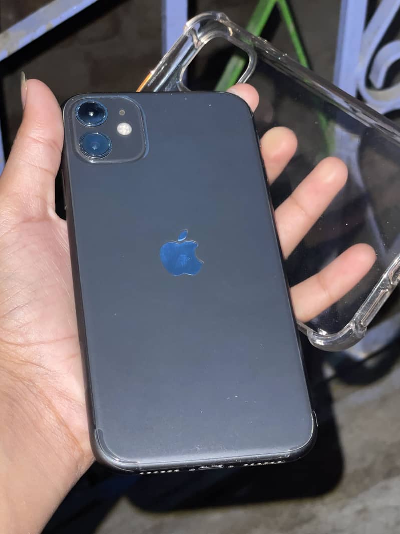 Apple iPhone 11 4