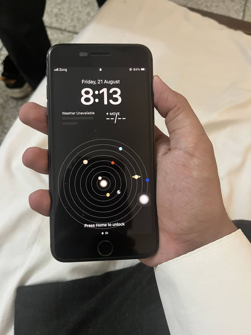 Apple iPhone 8 Plus 1