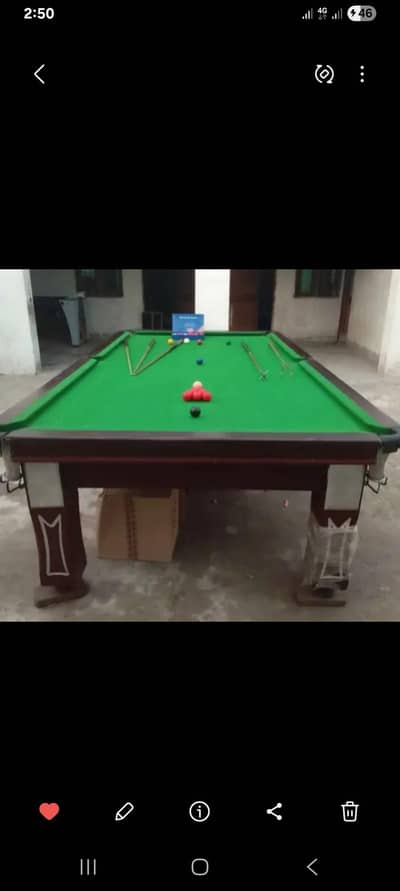 snoker table