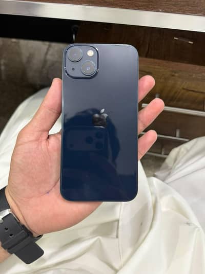 Apple iPhone 13