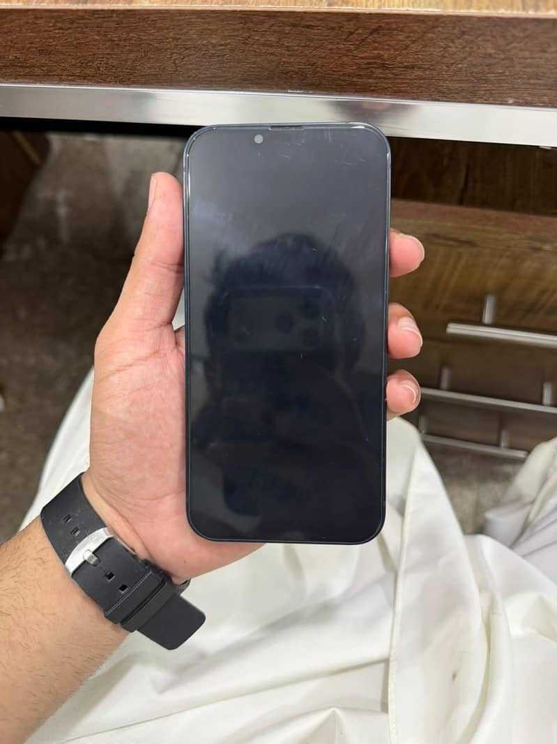 Apple iPhone 13 3