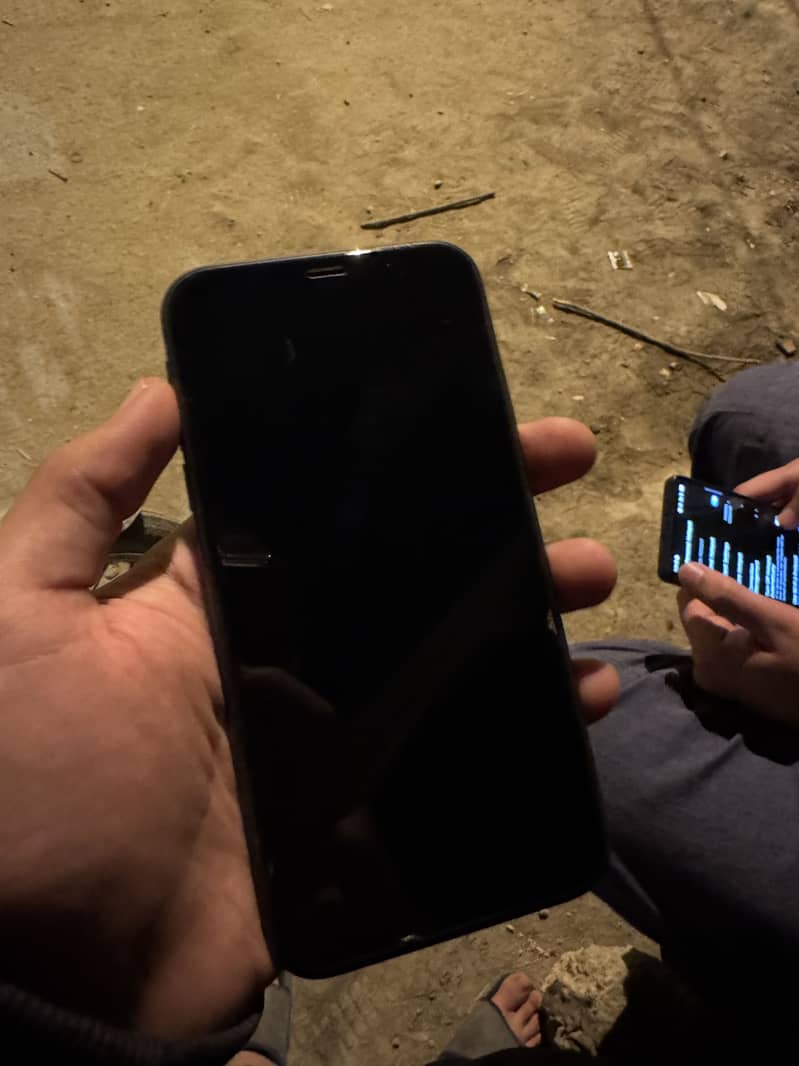 Apple iPhone 11 3