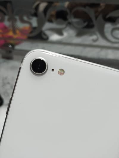 Apple iPhone SE 128/ pta approved