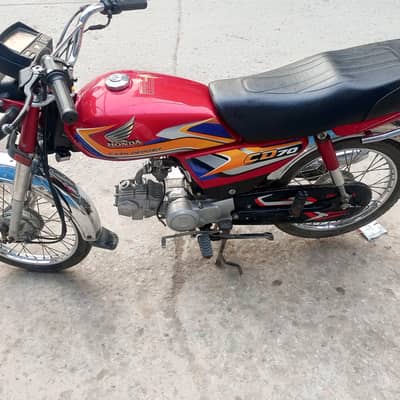 CD 70 new condition body new engine