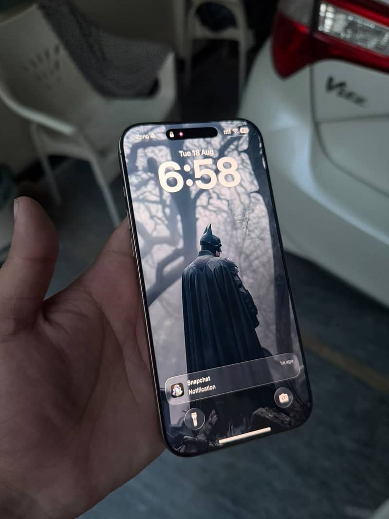 Apple iPhone 16 Pro Max 2