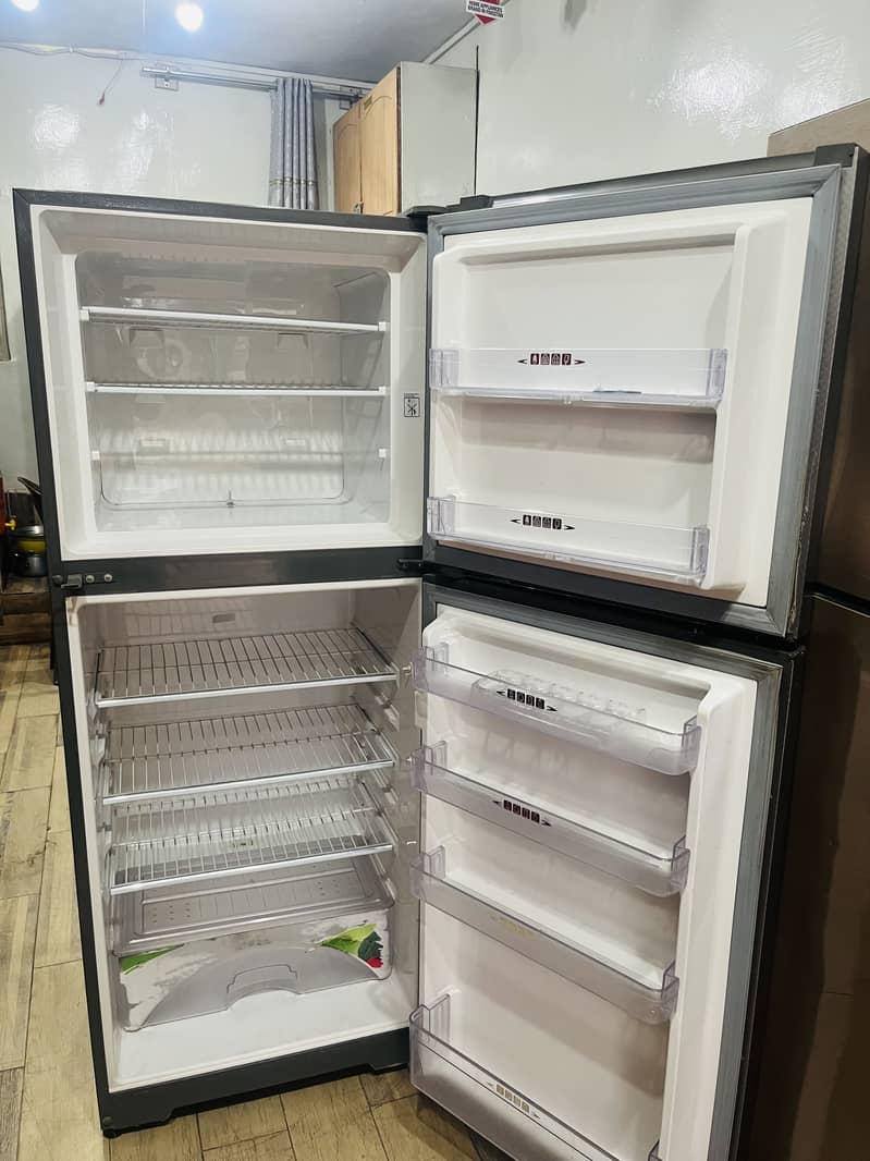 Dawlance fridGe 4
