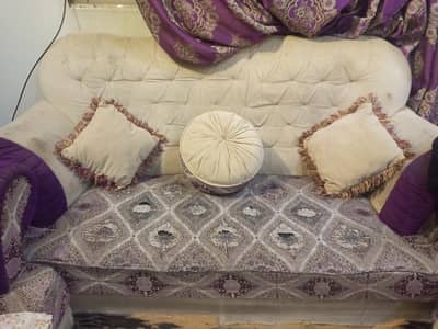 7 seater 4 year used sofa