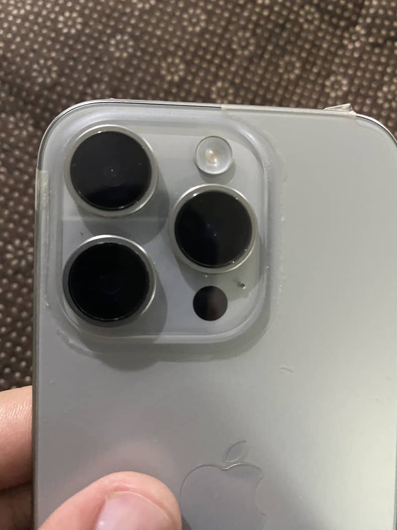 Apple iPhone 15 Pro 6