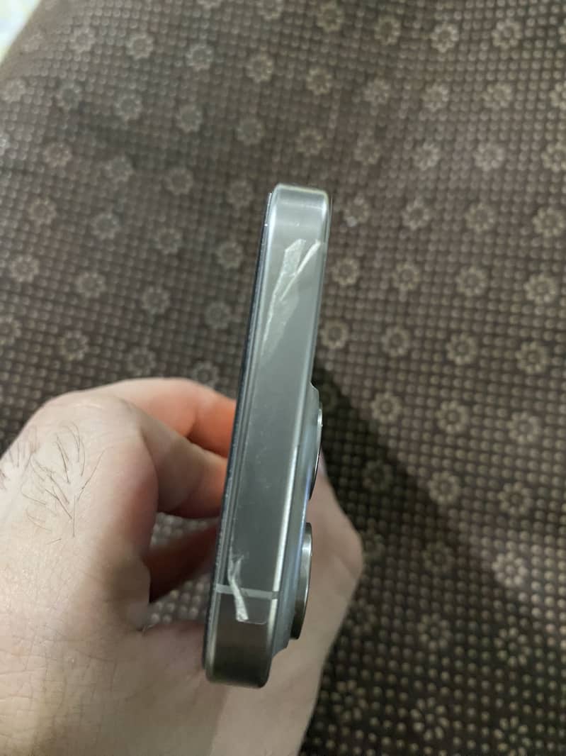 Apple iPhone 15 Pro 7