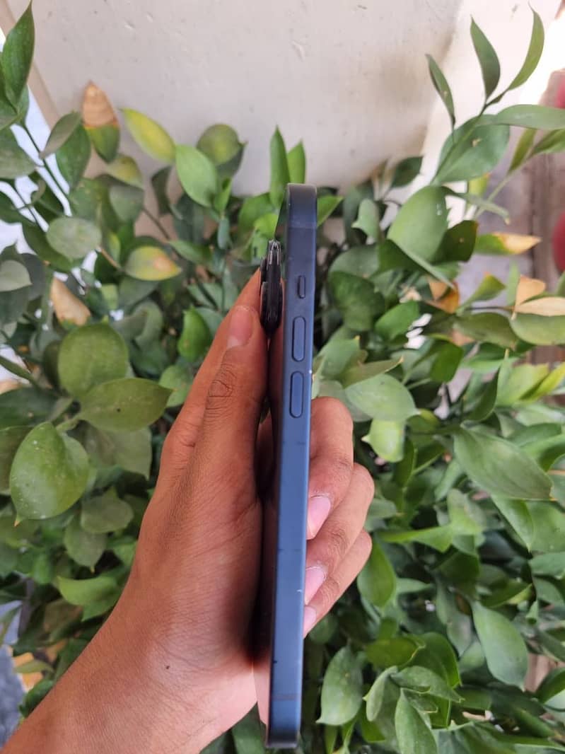Apple iPhone 14 2