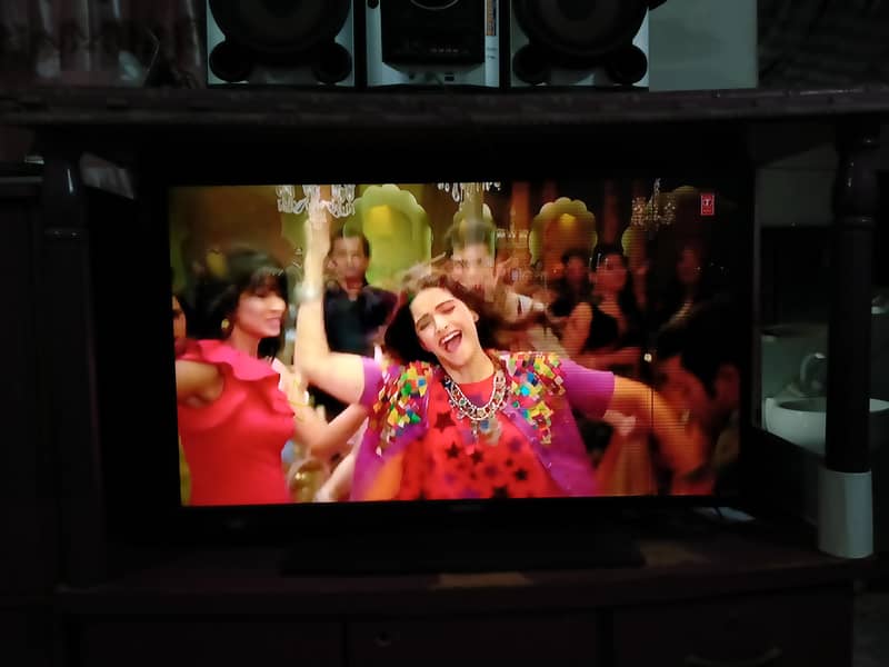40"LCD 0