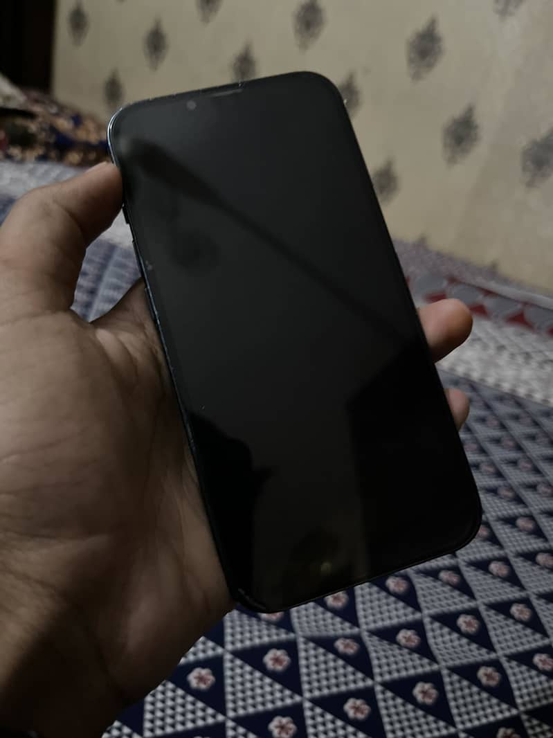 Apple iPhone 13 3