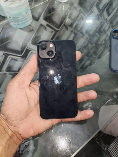 Apple iPhone 13