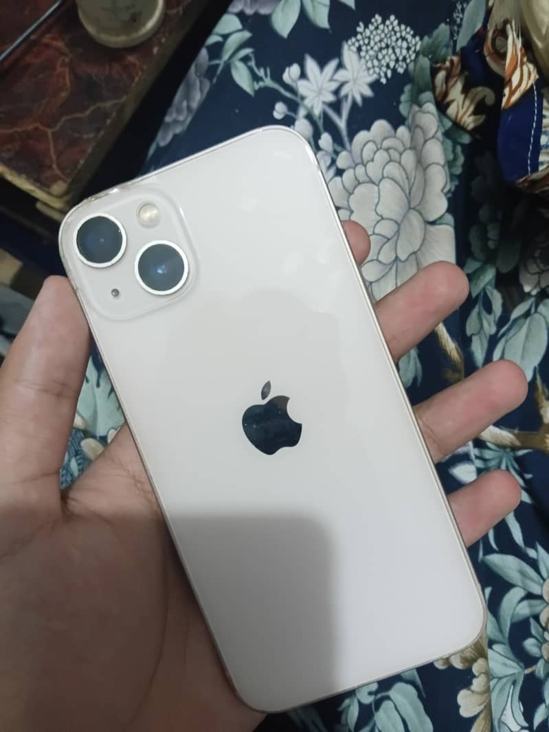 Apple iPhone 13 0