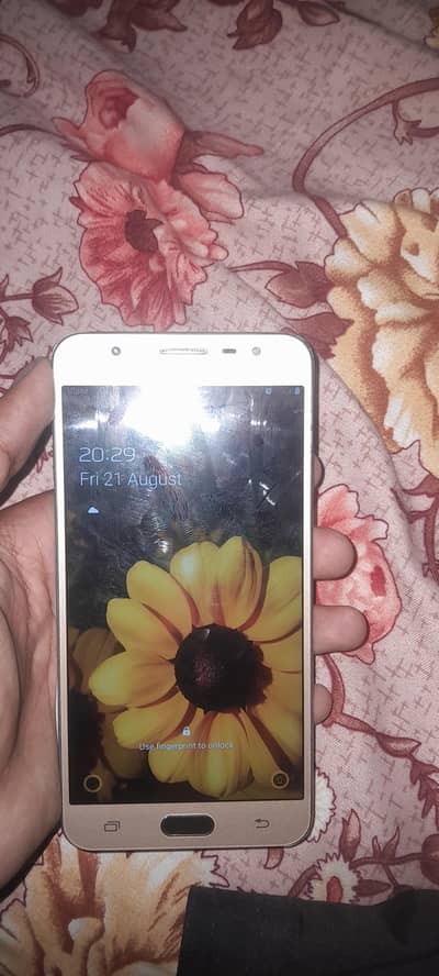 Samsung J7
