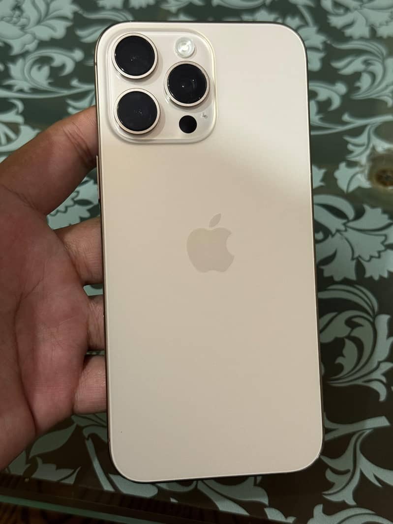 IPhone 16 Pro Max 2