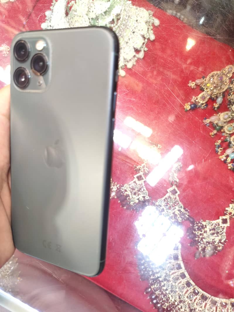 Apple iPhone 11 Pro 2