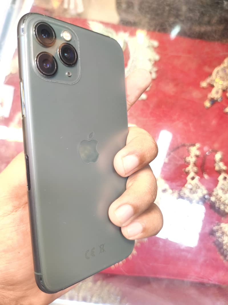 Apple iPhone 11 Pro 3