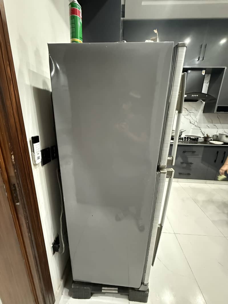 Refrigerator 1